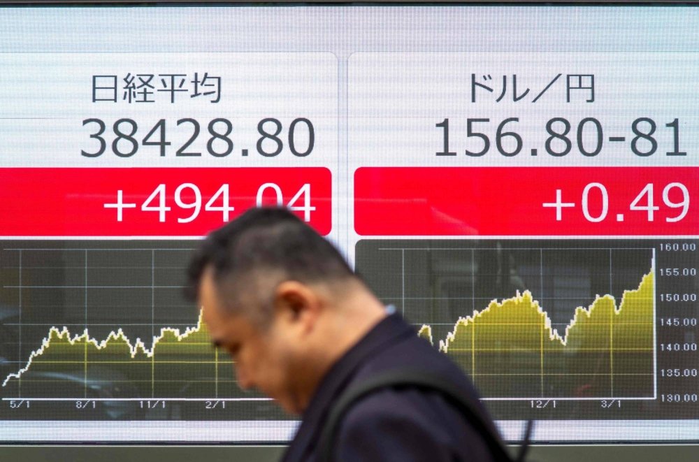 Has Japan intervened to support the yen? Analysts think so.
