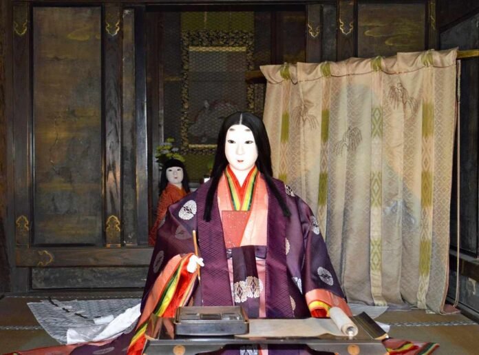  Shiga: Temple restores doll by Murasaki Shikibu;  'Tale of Genji' is said to have been inspired by Temple Stay

