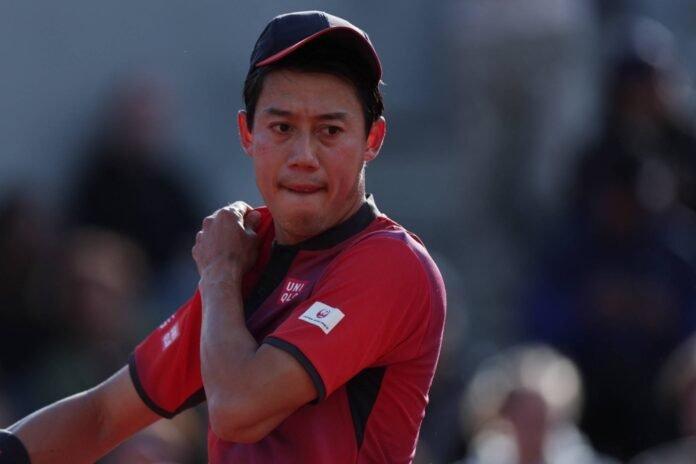 Kei Nishikori pulled out of the French Open due to a shoulder injury on Thursday.  