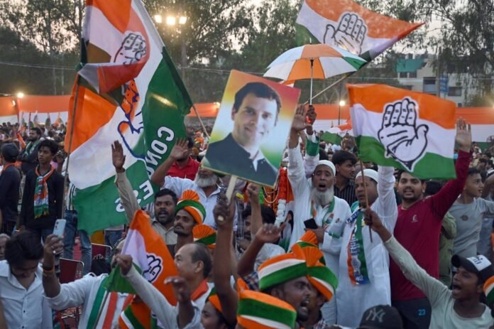Modi's rivals unite in attempt to dethrone him in Delhi

