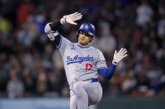 Shohei Ohtani hits solo home run, RBI double as Dodgers crush Giants 10-2


