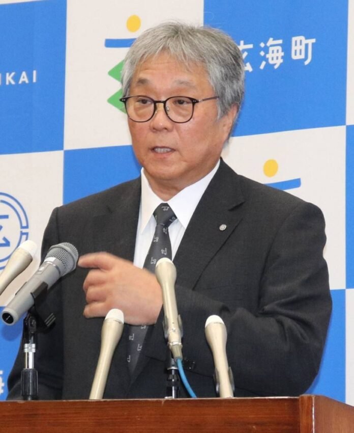 Genkai Mayor Shintaro Wakiyama speaks during a news conference on Friday in the town of Genkai in Saga Prefecture. 