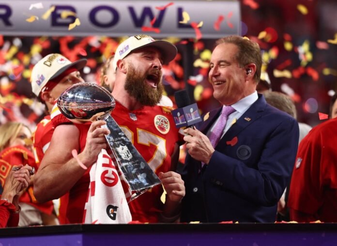 Travis Kelce 'extremely grateful' for new deal with Chiefs

