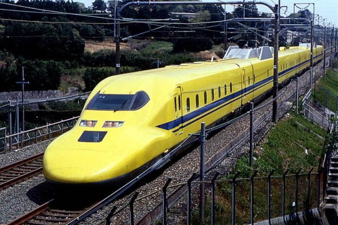 Doctor Yellow inspection trains are set to retire by 2027 due to their aging. 