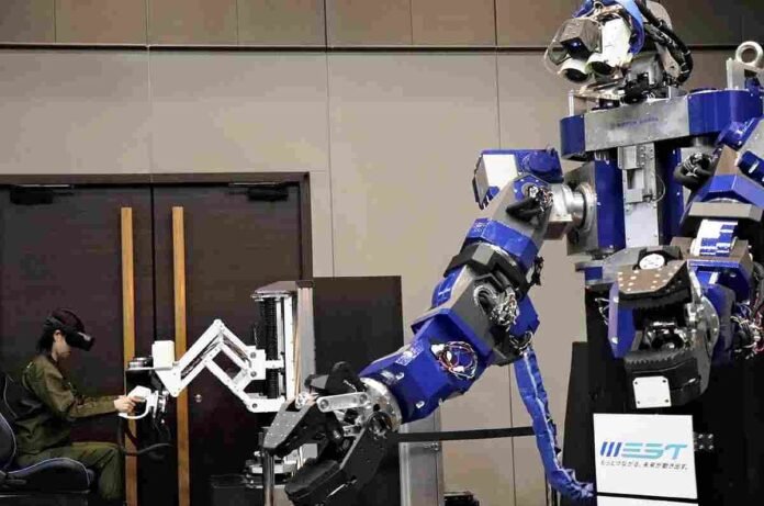  JR West introduces humanoid robot for railway maintenance;  wants to expand its use in Japan

