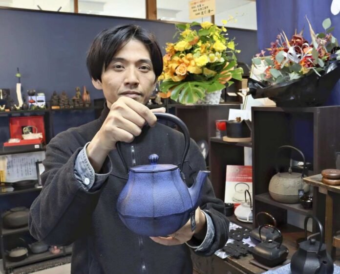  Shohei Ohtani;  Product Made in Japan's Iwate Prefecture Gets Order Boost from “Ohtani Effect”;  baseball star shared images of kettle made by company

