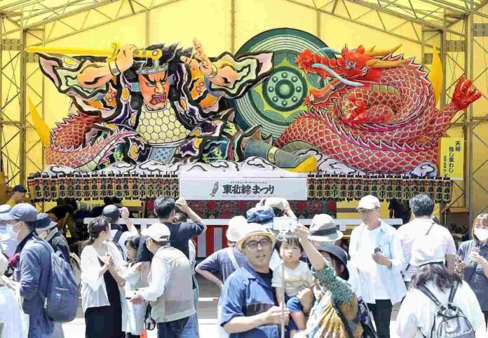  Summer festivals from across Japan's Tohoku region meet in Sendai;  Nebuta Float shown on opening day

