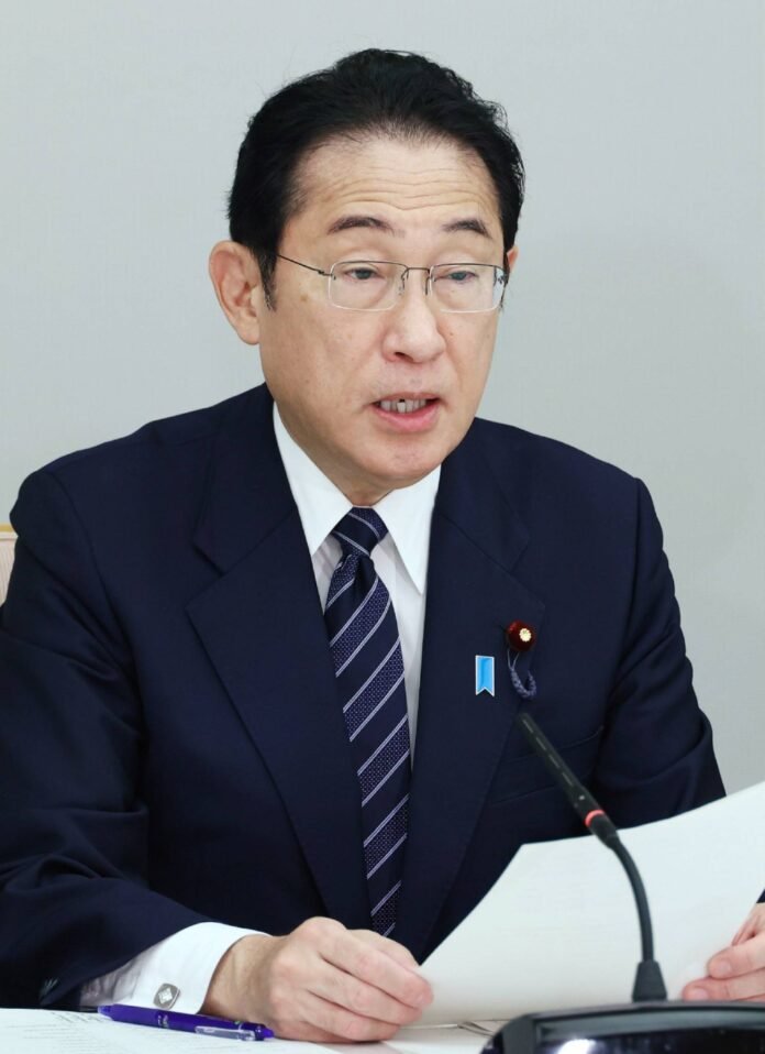 Prime Minister Fumio Kishida speaks at a government meeting on crime prevention at the Prime Minister's Office on Tuesday. 