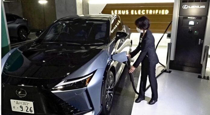  Toyota to open Lexus charging stations in Japan to other EV users;  The company aims to have 100 charging stations by 2030

