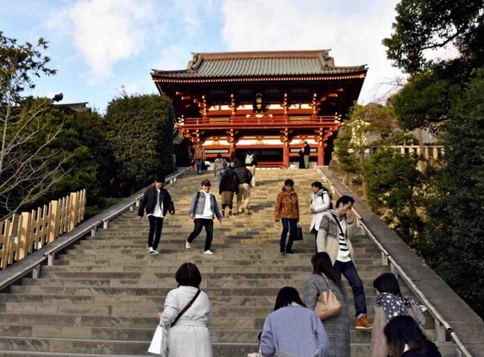 Tsurugaoka Hachimangu Shrine in Kamakura receives approval for withdrawal from Jinja Honcho, who oversees Shinto shrines across Japan, from Kanagawa Pref.

