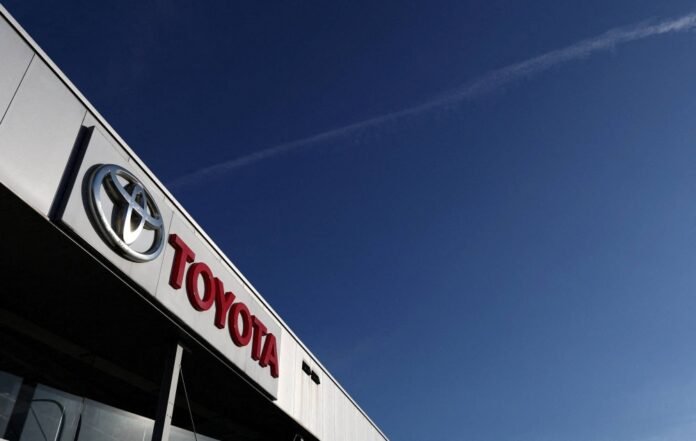 Two of Japan's largest banks will divest ¥1.3 trillion of Toyota shares

