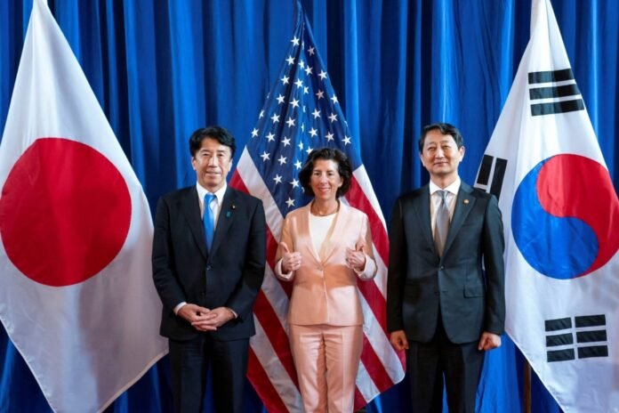 US, Japan, South Korea pledge strategic cooperation

