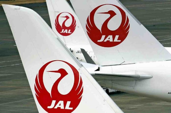 JAL receives aviation safety award after 'miraculous' escape of 379 in Haneda crash

