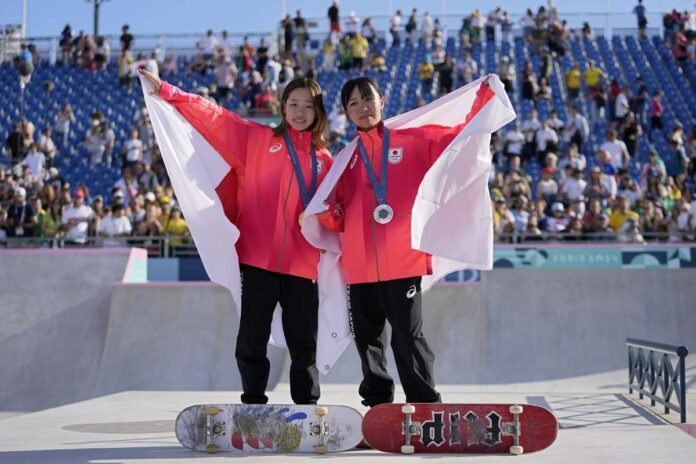 Japan's Yoshizawa and Akama win top 2 in street skateboarding at Paris Games, Leal takes bronze

