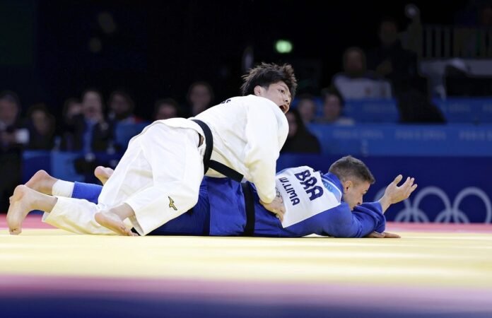 Judoka Hifumi Abe wins gold ahead of sister Uta Too at Paris Games; promises medal with sister in Los Angeles

