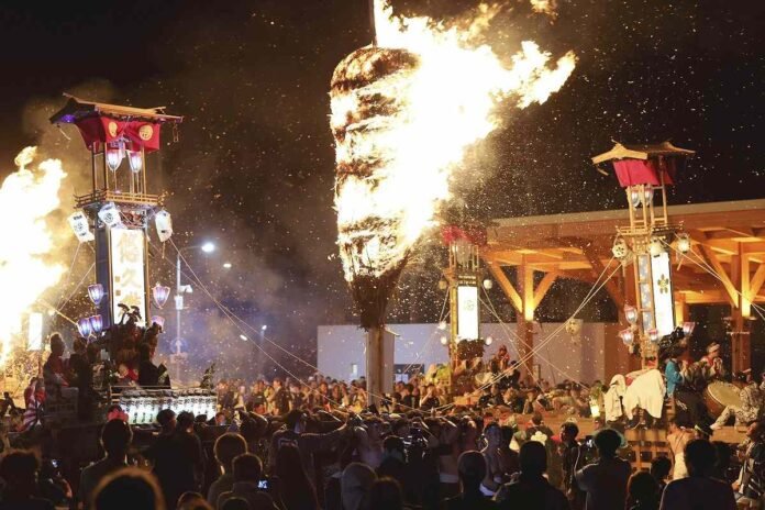 Kiriko Lantern Festival Kicks Off in Noto, Ishikawa Prefecture; Parade Helps Boost Enthusiasm for Earthquake Reconstruction

