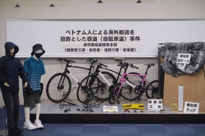 Two Vietnamese arrested on suspicion of stealing luxury bicycles for sale abroad

