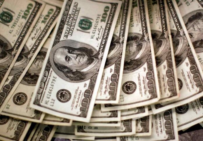 Dollar hits four-month low as weak US jobs data spurs rate cut

