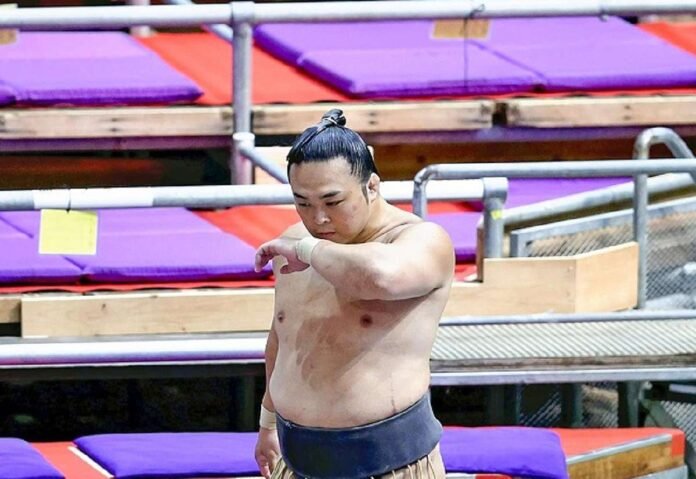 The Sumo Scene / After a serious injury, Enho gradually works his way back up from the depths

