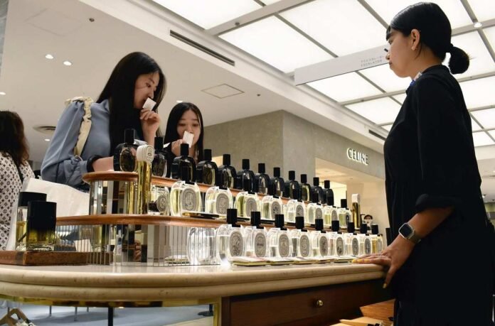 Young people boost once-stagnant perfume sales in Japan; interest grows amid isolation and tensions of COVID pandemic

