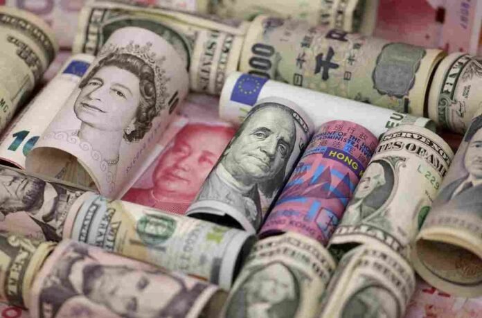 Dollar briefly falls below 140 yen in Asian trade

