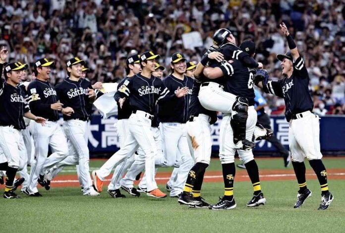 NPB: Fukuoka SoftBank Hawks Win First Japanese Pacific League Title in 4 Years 

